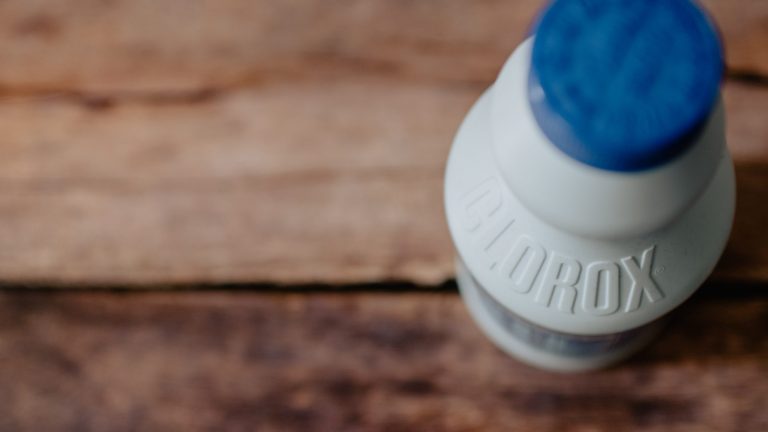 how to bleach knots on a wig