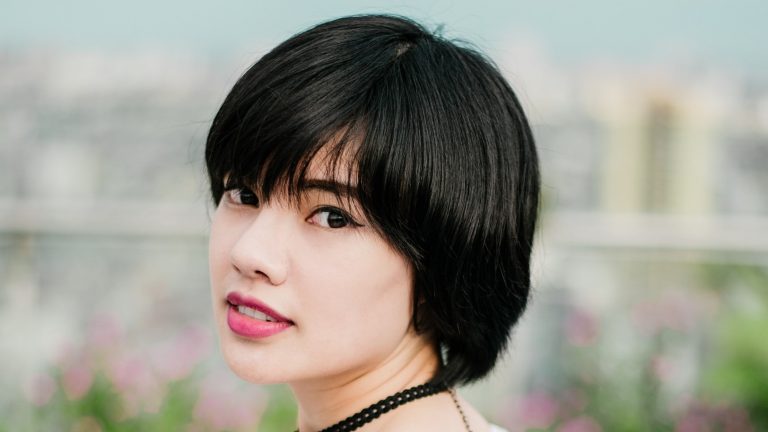 how to hide hair extensions in very short hair