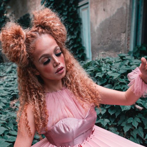 how to style a Halloween wig