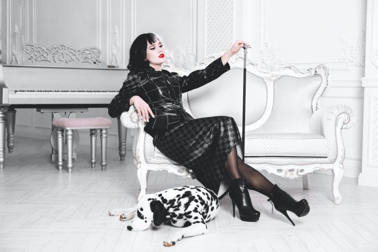 Best Cruella Deville Wig