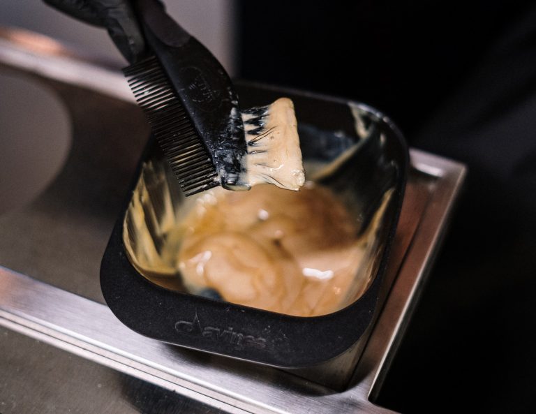 how to dye a synthetic wig to lighter color